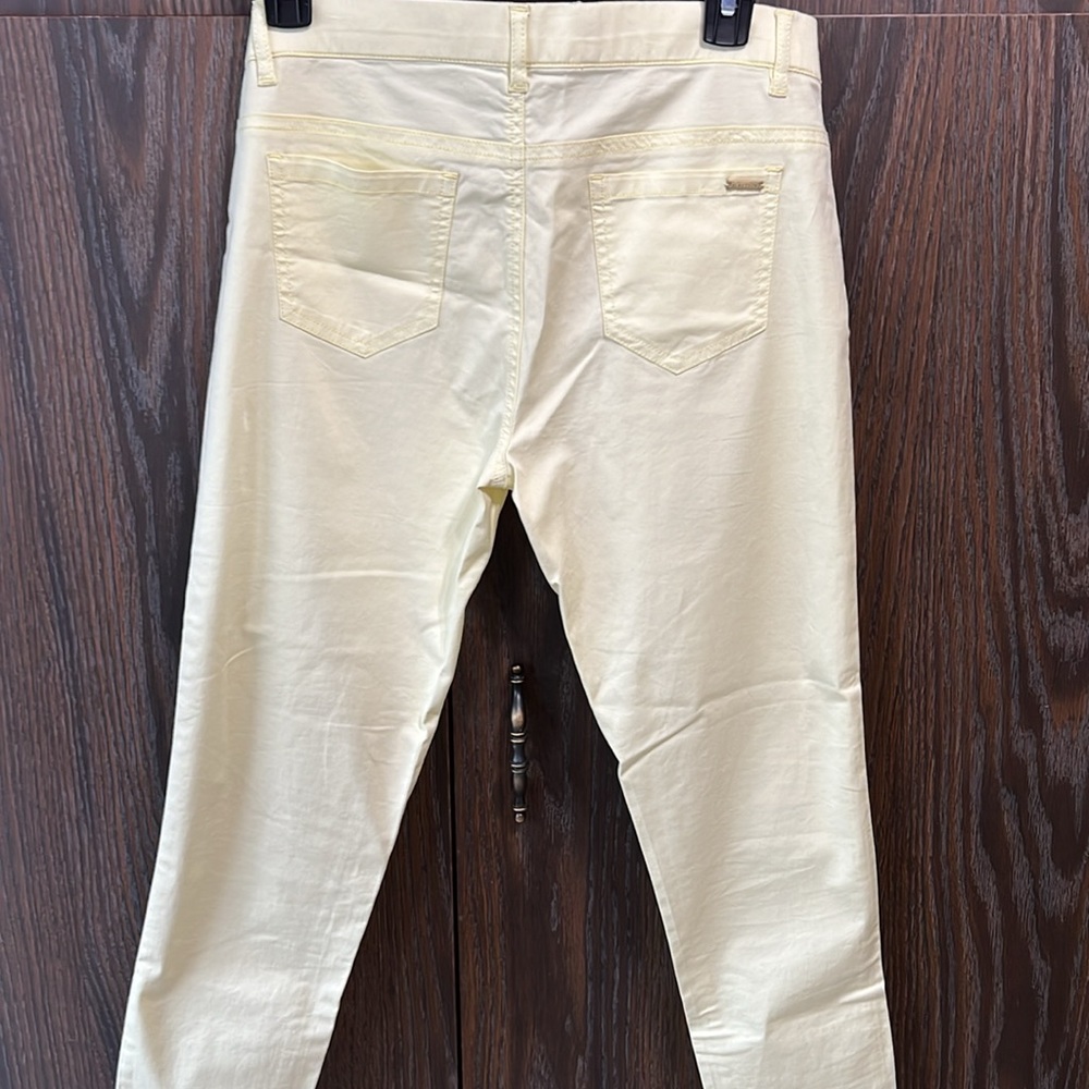 Stile Bennetton, Light Yellow Women’s Pants Small Spring Travel Work Casual - Picture 8 of 11